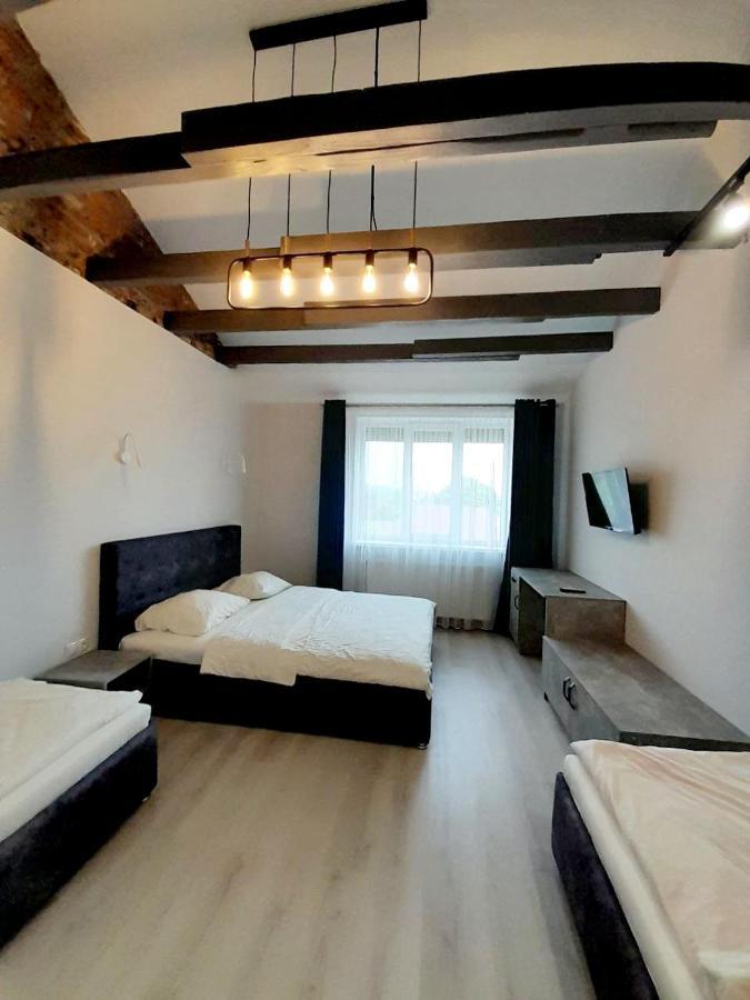 Отличные Квартиры На Другетов Apartment Uzhhorod Exterior photo