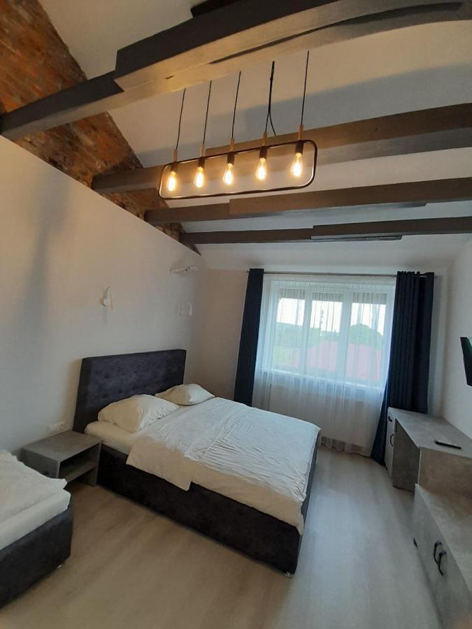 Отличные Квартиры На Другетов Apartment Uzhhorod Exterior photo